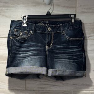 Women’s ARIYA Jeans Cuffed Denim Shorts  Size 7/8 Short Blue Wash